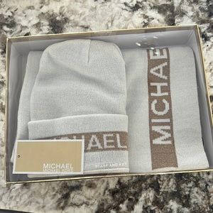 MICHAEL KORS cream and gold scarf and hat set. Brand new in box with tags.